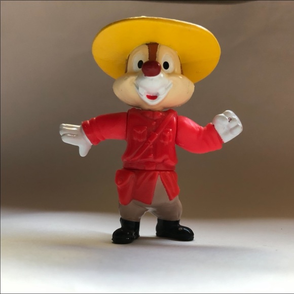 Disney Epcot McDonald’s Dale (Canada) toy - Picture 3 of 8